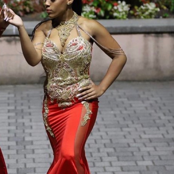 Elegant formal gown by designer RMILLS - Picture 3 of 5